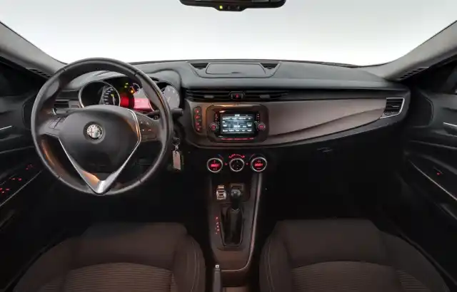 Punainen Viistoperä, Alfa Romeo Giulietta – GLX-370