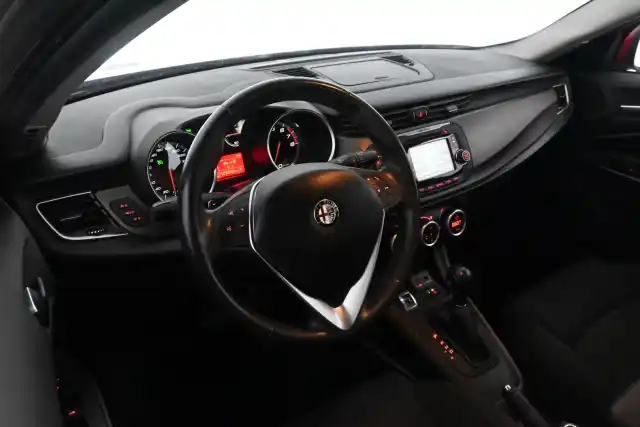 Punainen Viistoperä, Alfa Romeo Giulietta – GLX-370