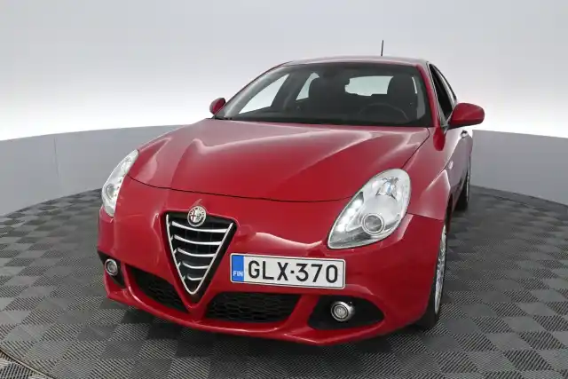 Punainen Viistoperä, Alfa Romeo Giulietta – GLX-370