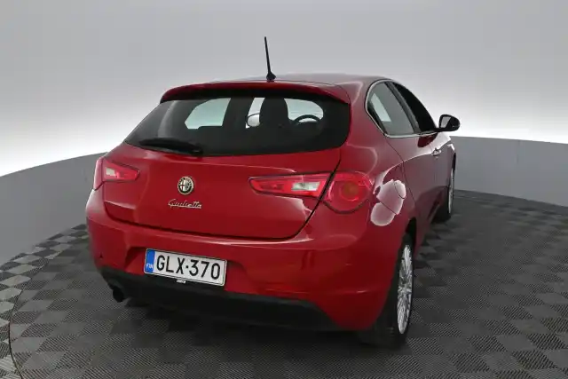 Punainen Viistoperä, Alfa Romeo Giulietta – GLX-370