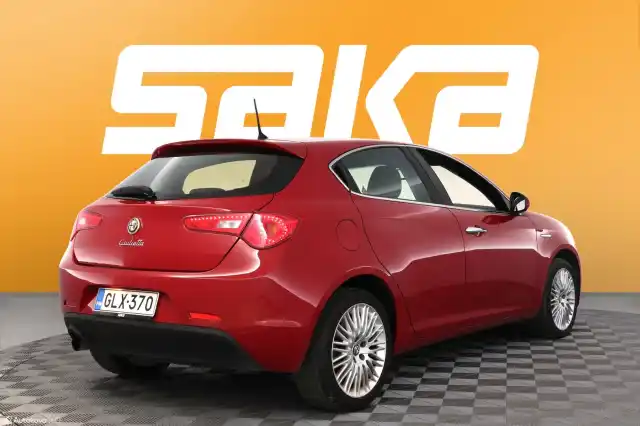 Punainen Viistoperä, Alfa Romeo Giulietta – GLX-370