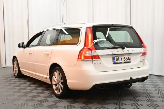 Valkoinen Farmari, Volvo V70 – GLY-654