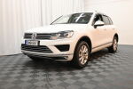 Valkoinen Maastoauto, Volkswagen Touareg – GMB-551, kuva 4