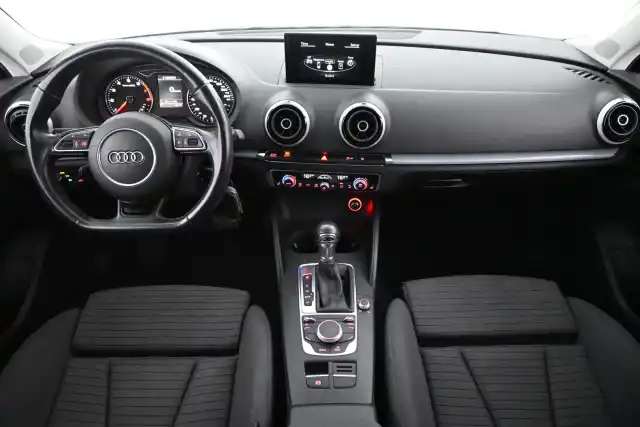 Valkoinen Viistoperä, Audi A3 – GMB-588