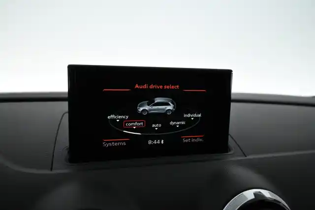 Valkoinen Viistoperä, Audi A3 – GMB-588