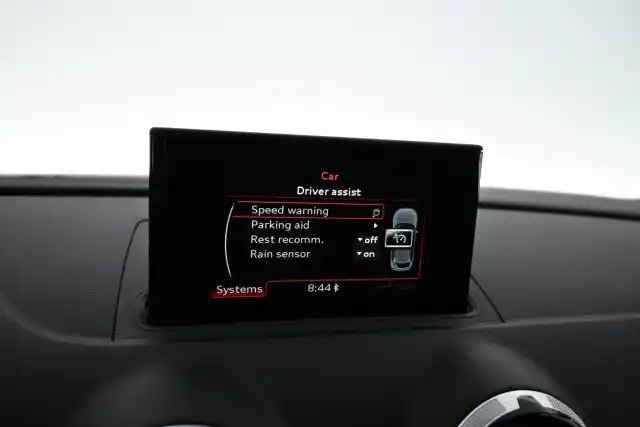 Valkoinen Viistoperä, Audi A3 – GMB-588