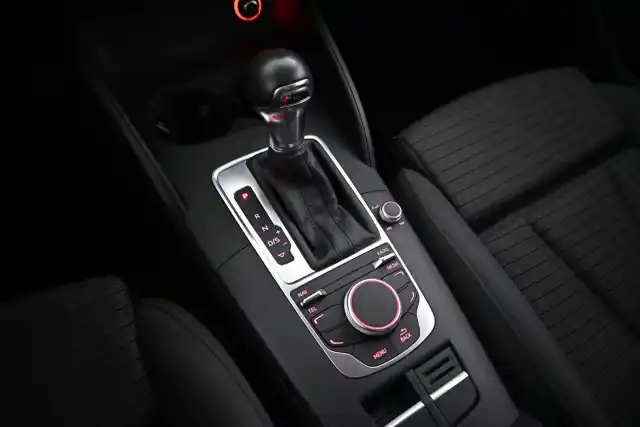 Valkoinen Viistoperä, Audi A3 – GMB-588