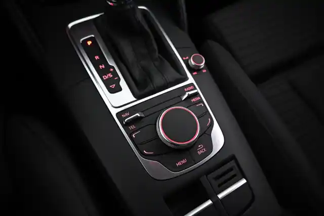 Valkoinen Viistoperä, Audi A3 – GMB-588