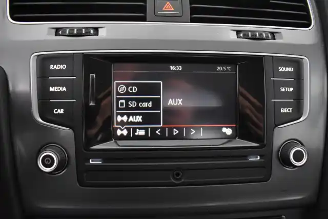 Valkoinen Viistoperä, Volkswagen Golf – GMB-634