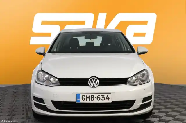 Valkoinen Viistoperä, Volkswagen Golf – GMB-634