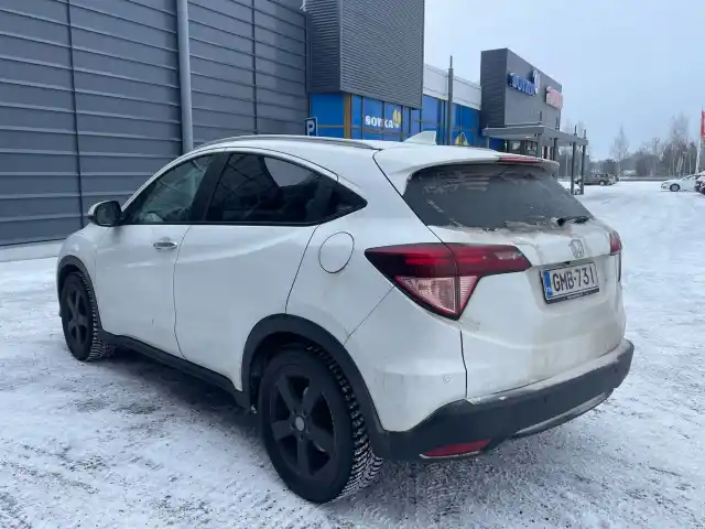 Valkoinen Maastoauto, Honda HR-V – GMB-731