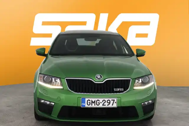 Vihreä Sedan, Skoda Octavia – GMG-297