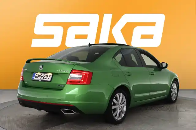 Vihreä Sedan, Skoda Octavia – GMG-297