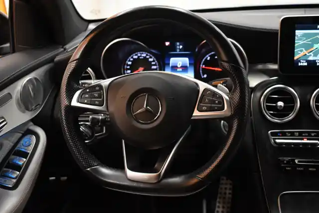 Sininen Maastoauto, Mercedes-Benz GLC – GMG-690