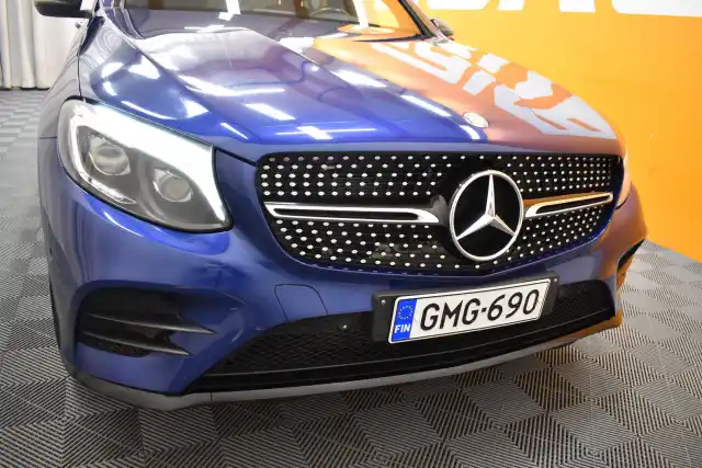 Sininen Maastoauto, Mercedes-Benz GLC – GMG-690