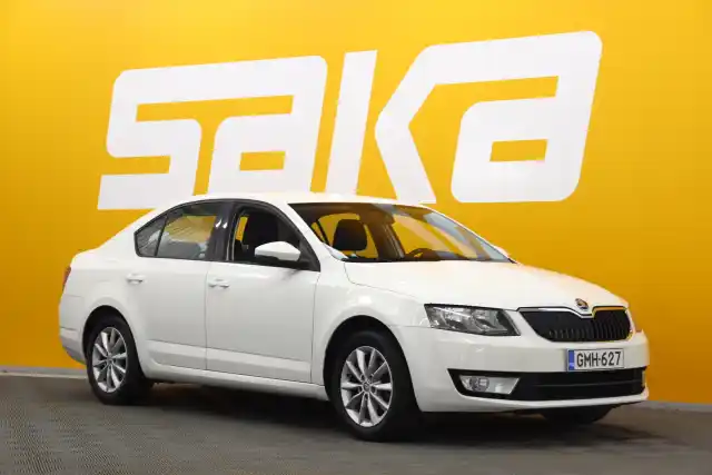 Valkoinen Sedan, Skoda Octavia – GMH-627