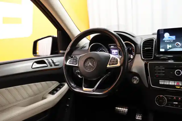 Musta Maastoauto, Mercedes-Benz GLE – GMJ-443