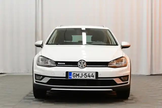 Valkoinen Farmari, Volkswagen Golf – GMJ-544