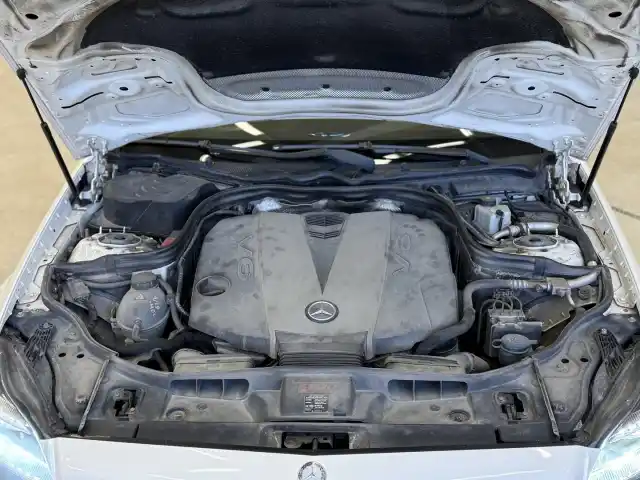 Valkoinen Sedan, Mercedes-Benz CLS – GMK-208