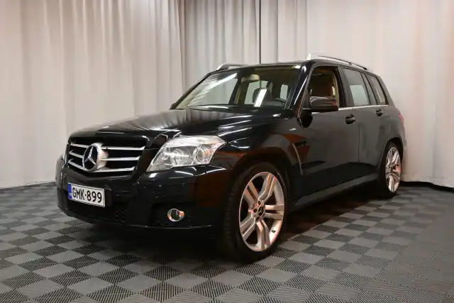 Musta Farmari, Mercedes-Benz GLK – GMK-899