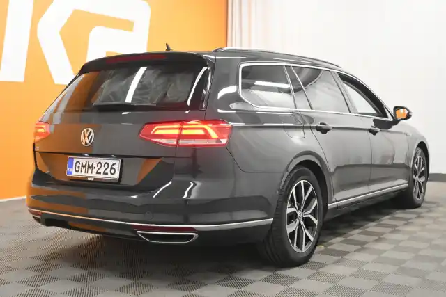 Harmaa Farmari, Volkswagen Passat – GMM-226