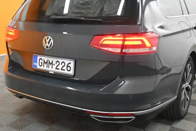 Harmaa Farmari, Volkswagen Passat – GMM-226