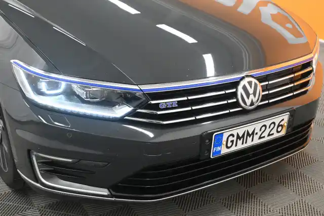 Harmaa Farmari, Volkswagen Passat – GMM-226