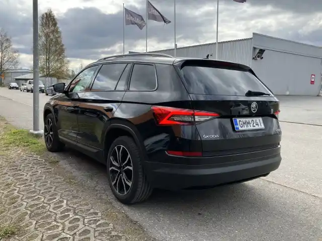 Musta Maastoauto, Skoda Kodiaq – GMM-241