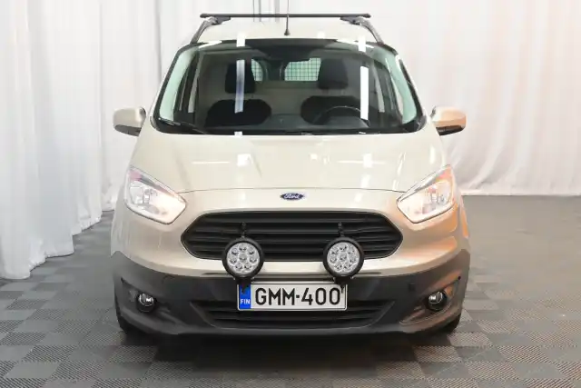 Harmaa Pakettiauto, Ford Transit Courier – GMM-400