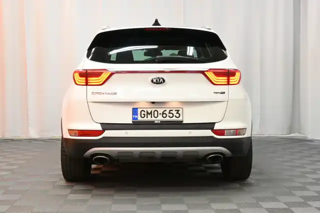 Valkoinen Maastoauto, Kia Sportage – GMO-653