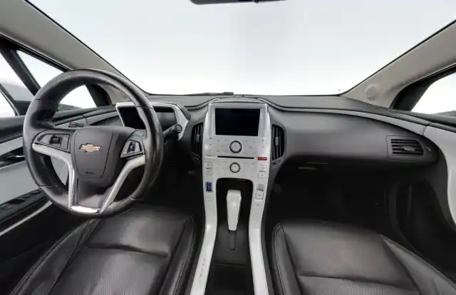 Harmaa Viistoperä, Chevrolet Volt – GMP-734