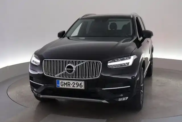 Musta Maastoauto, Volvo XC90 – GMR-296