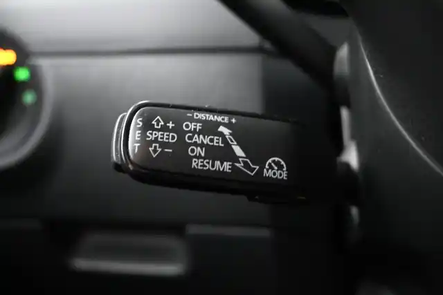 Musta Farmari, Skoda Octavia – GMR-518
