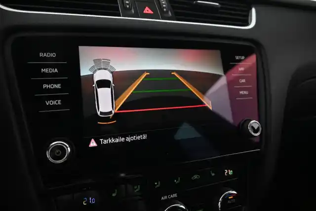 Musta Farmari, Skoda Octavia – GMR-518