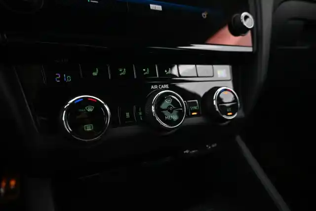 Musta Farmari, Skoda Octavia – GMR-518