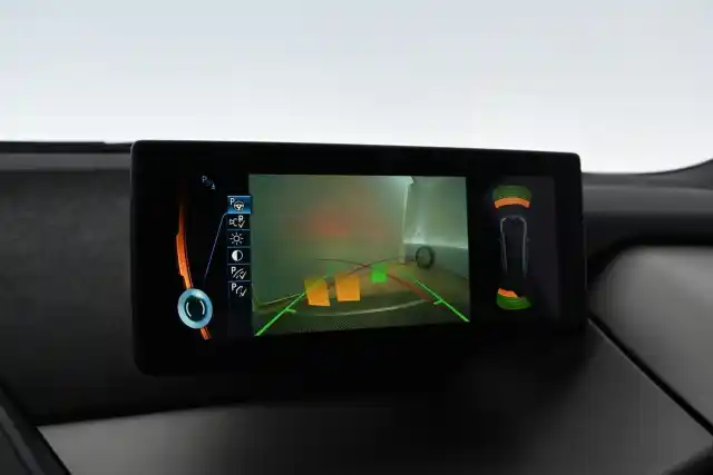 Harmaa Sedan, BMW i3 – GMR-861