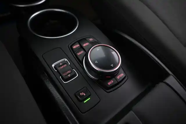 Harmaa Sedan, BMW i3 – GMR-861