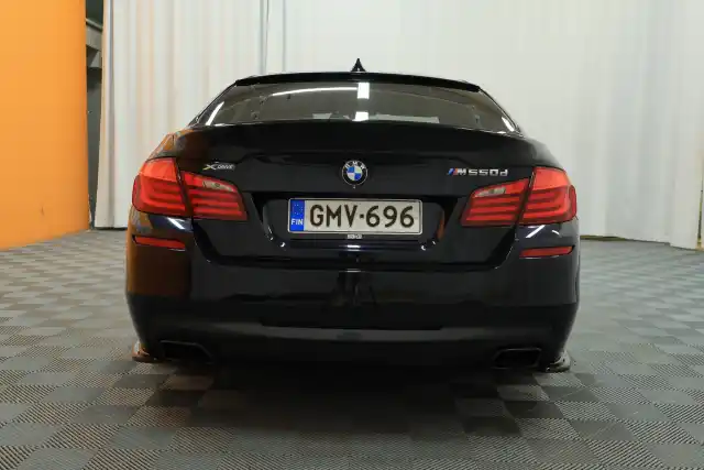 Musta Sedan, BMW M550D – GMV-696