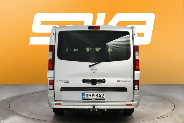 Harmaa Tila-auto, Opel Vivaro – GMV-842