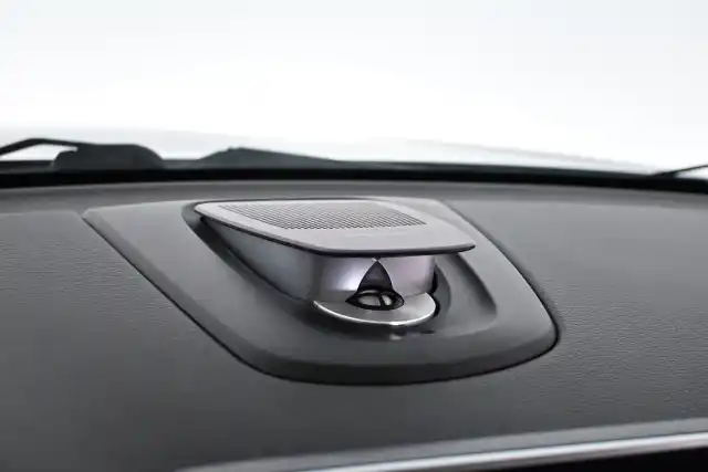 Sininen Maastoauto, BMW X5 – GMX-558