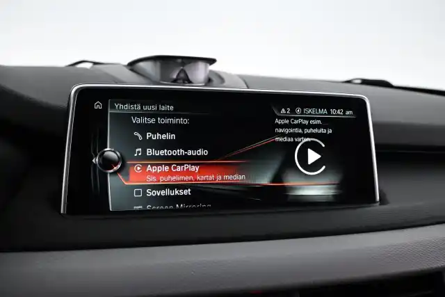 Sininen Maastoauto, BMW X5 – GMX-558