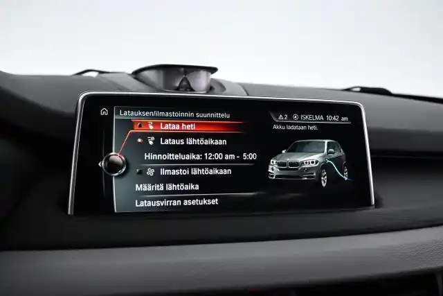 Sininen Maastoauto, BMW X5 – GMX-558