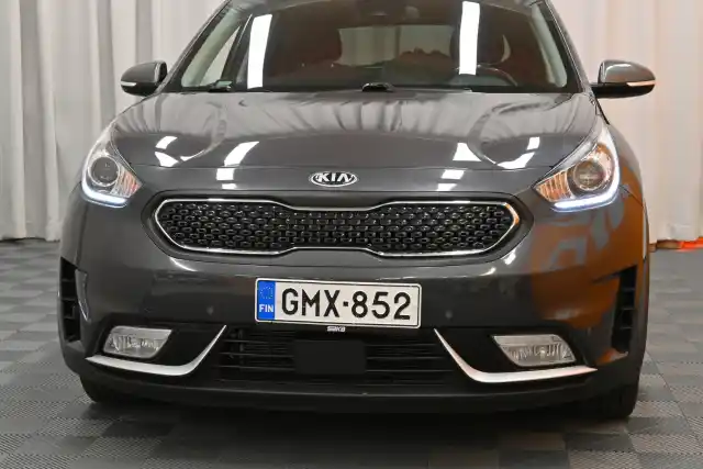 Harmaa Farmari, Kia Niro – GMX-852