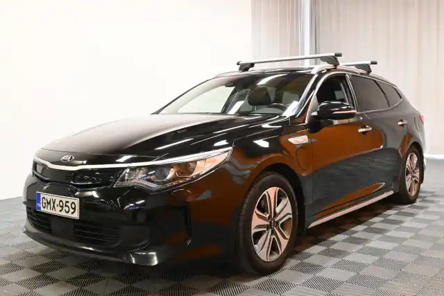 Musta Farmari, Kia Optima – GMX-959