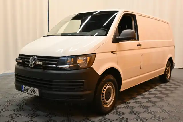 Valkoinen Pakettiauto, Volkswagen Transporter – GMY-284