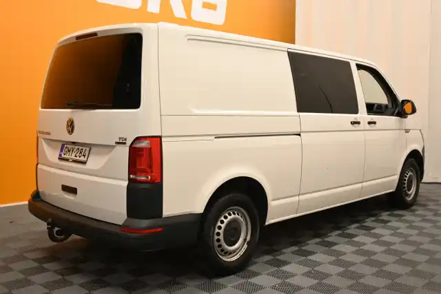 Valkoinen Pakettiauto, Volkswagen Transporter – GMY-284