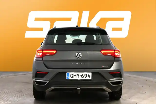 Harmaa Maastoauto, Volkswagen T-Roc – GMY-694