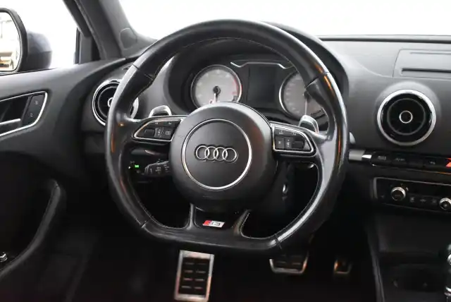 ruskea Viistoperä, Audi S3 – GNA-536