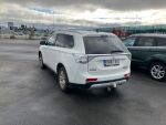 Valkoinen Maastoauto, Mitsubishi OUTLANDER PHEV – GNB-165, kuva 2