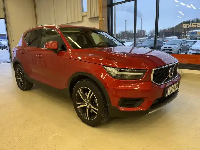 Punainen Maastoauto, Volvo XC40 – GNC-289